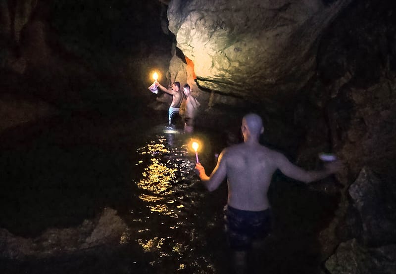 finca ixobel eco hotel poptun peten guatemala river cave